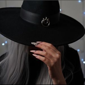 Meet your Posher, Andrea